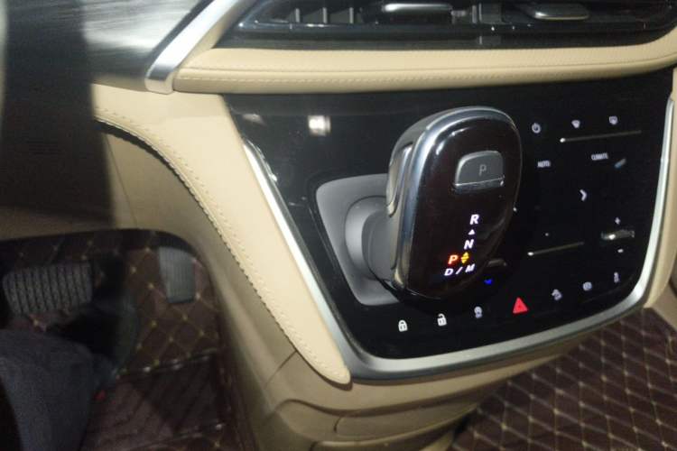 Used Buick GL8 2020 ES Land Cruiser 653T Luxury Edition Gear Lever