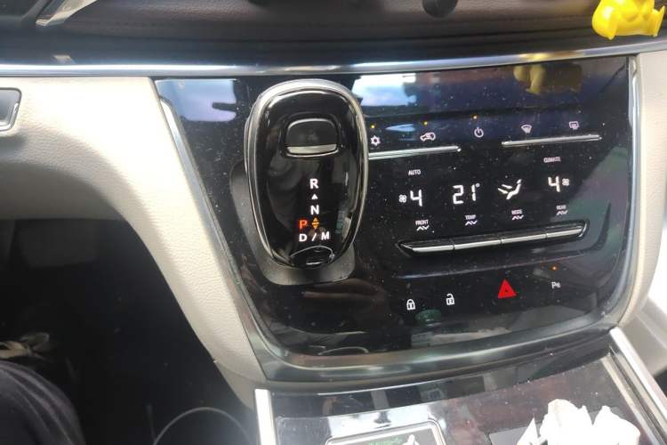 Used Buick GL8 2020 Land Business Class 652T Luxury Model Gear Lever