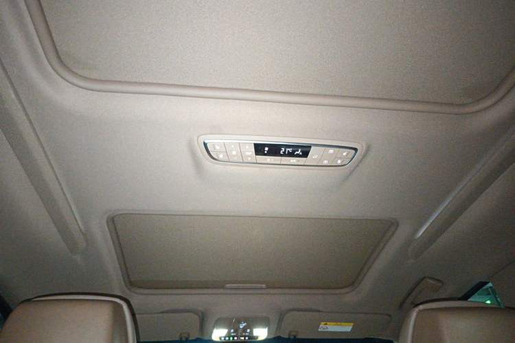 Used Buick GL8 2020 ES Land Cruiser 653T Flagship Model Headliner