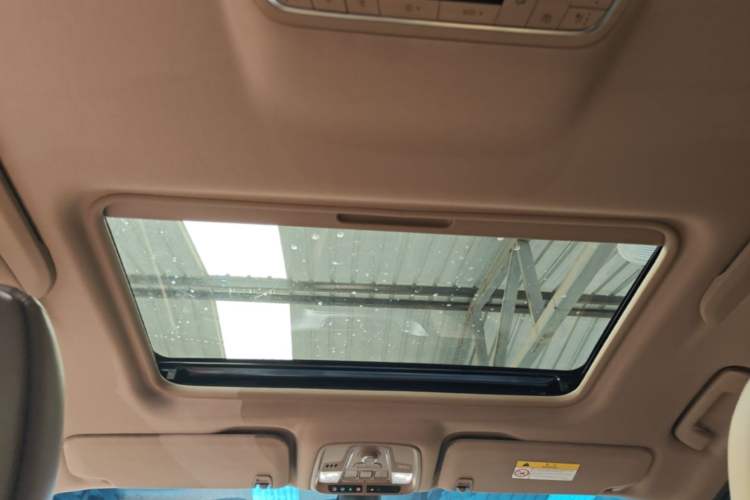 Used Buick GL8 2020 ES Land Cruiser 653T Flagship Model Headliner