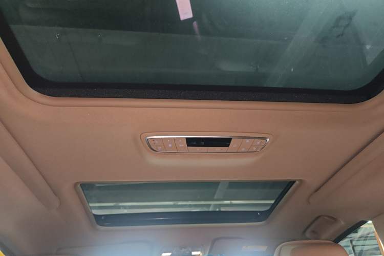 Used Buick GL8 2020 ES Land Cruiser 653T Smart Flagship Model Headliner