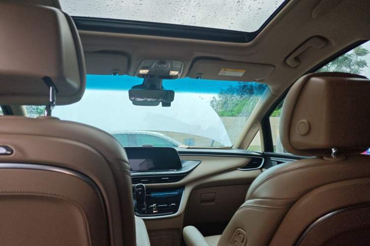 Used Buick GL8 2020 ES Land Cruiser 653T Flagship Model Headliner