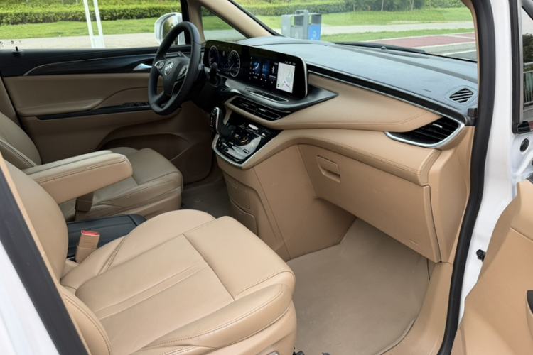 Used Buick GL8 2020 ES Land Cruiser 653T Luxury Edition Interior 1