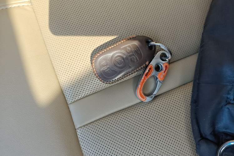 Used Buick GL8 2020 ES Land Cruiser 653T Luxury Model Interior 1