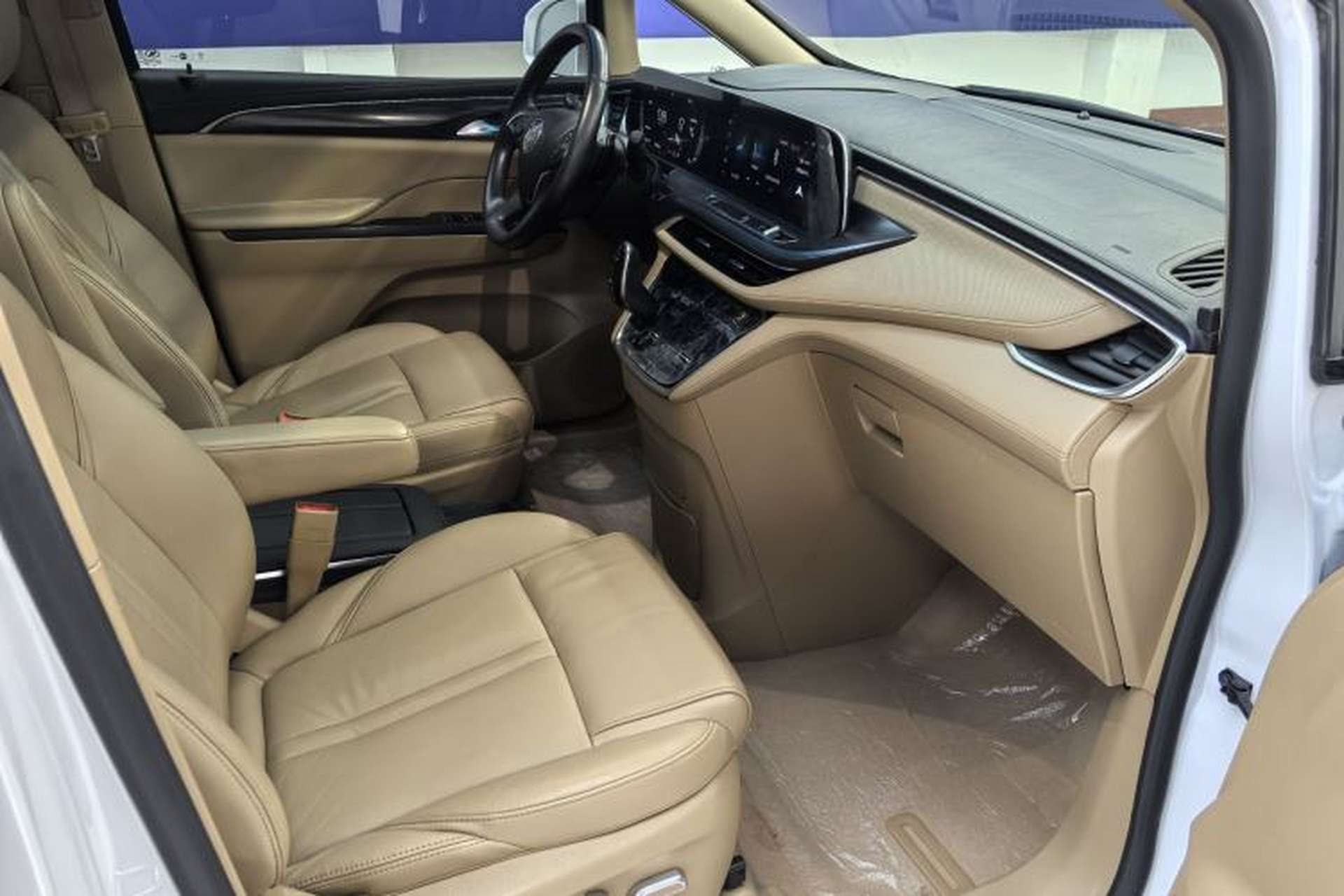 Used Buick GL8 2020 ES Land Cruiser 653T Luxury Edition Interior 13