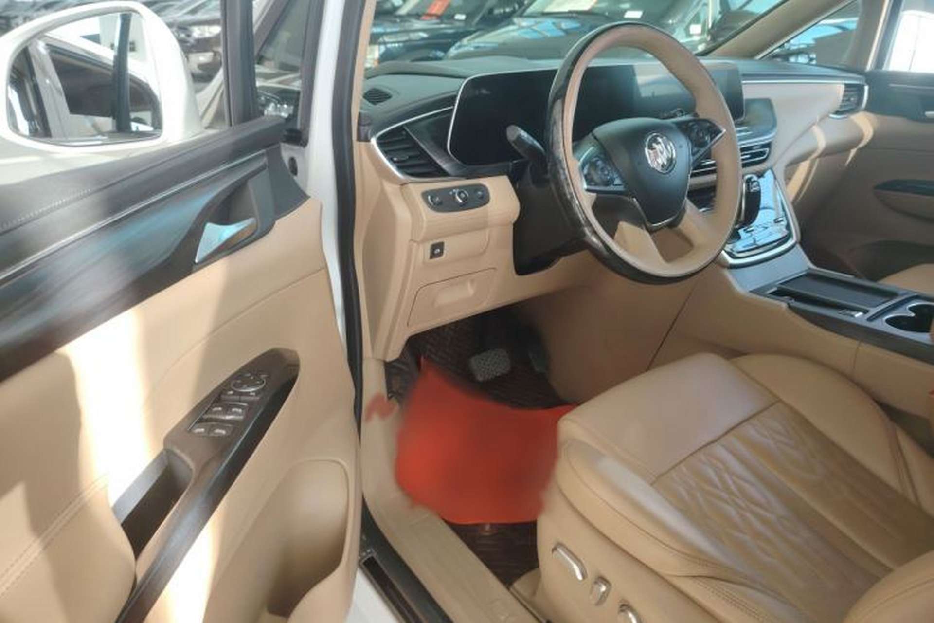 Used Buick GL8 2020 ES Land Cruiser 653T Luxury Edition Interior 4