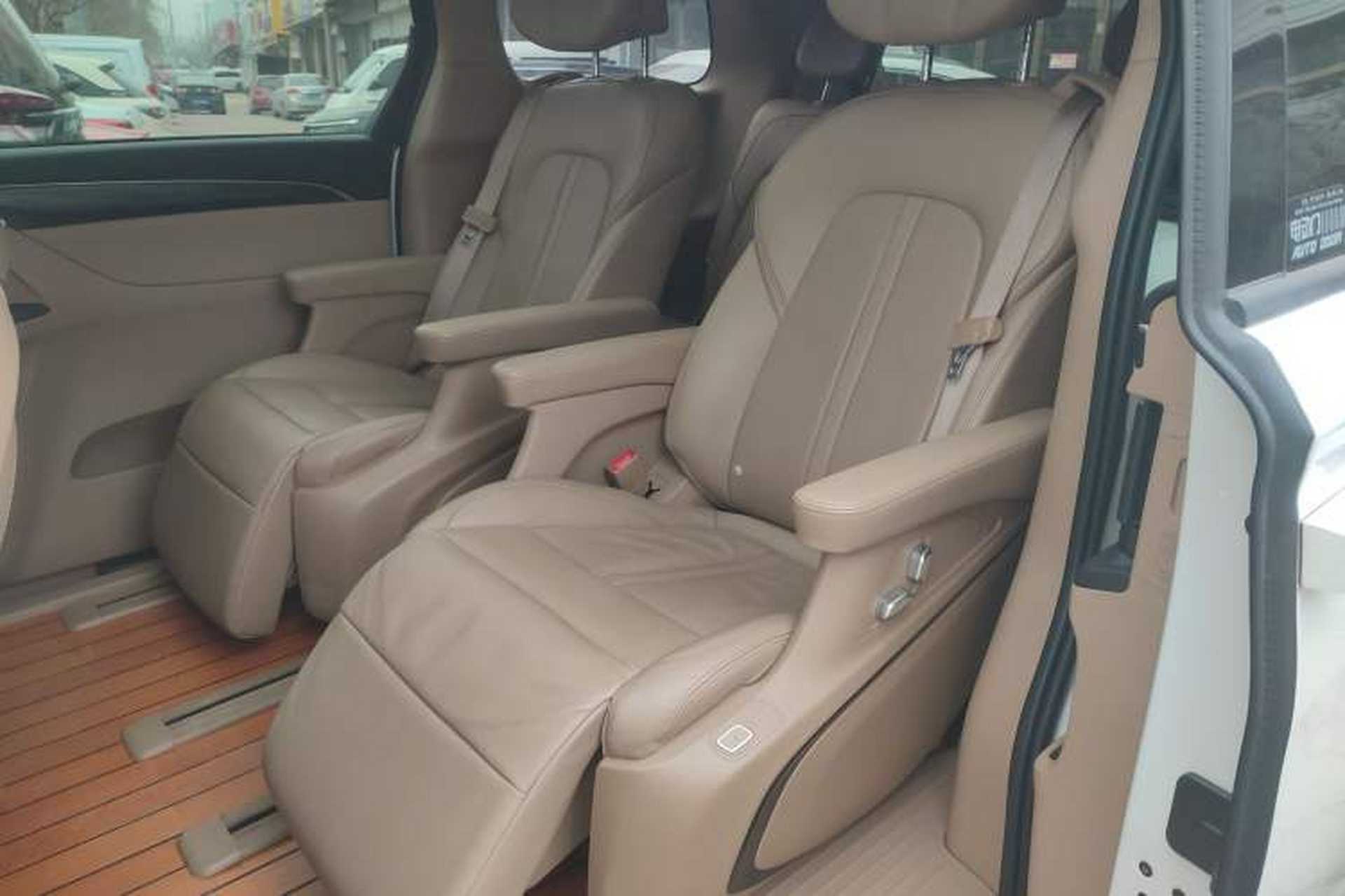 Used Buick GL8 2020 ES Land Cruiser 653T Luxury Model Interior 4