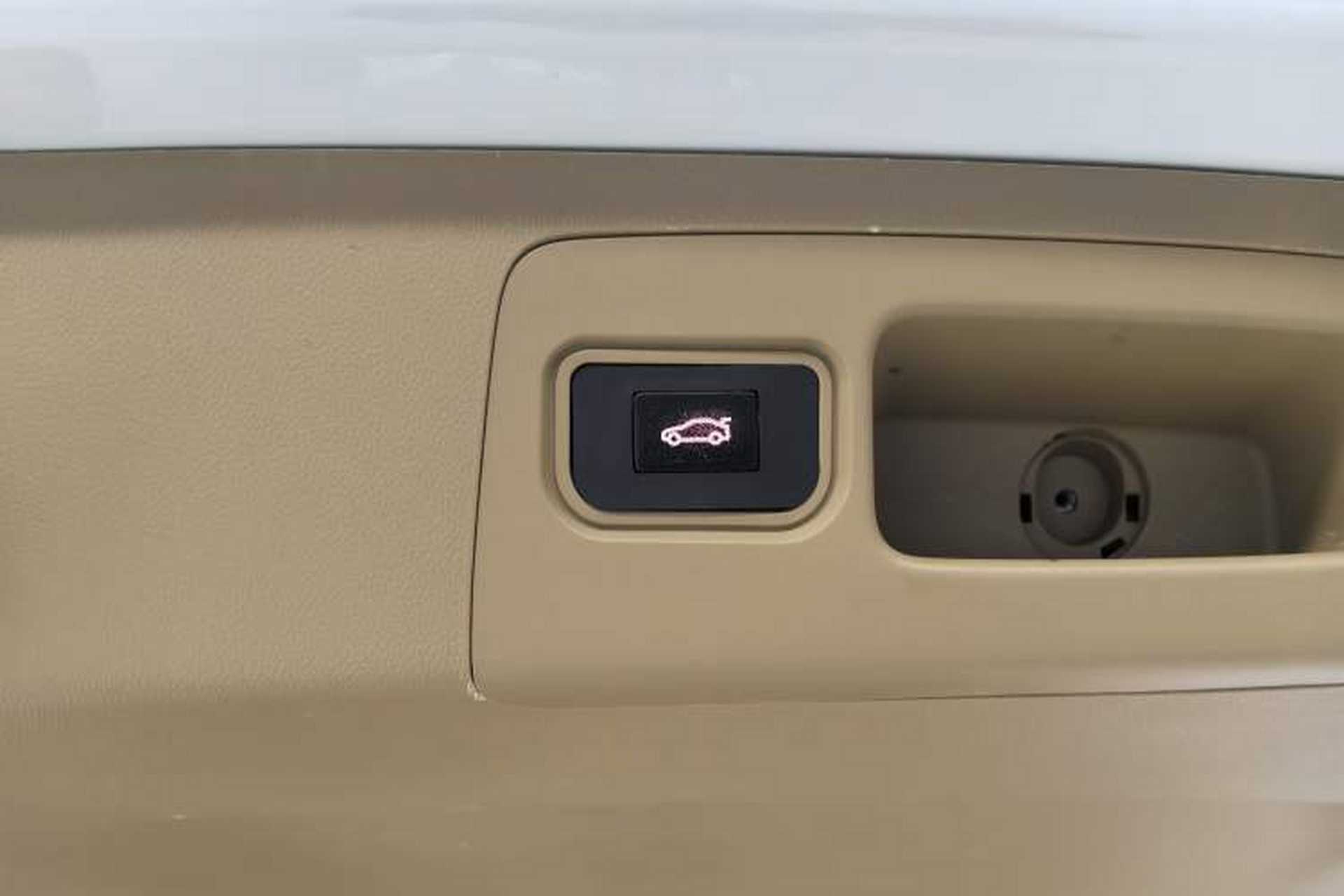 Used Buick GL8 2020 ES Land Cruiser 653T Luxury Edition Interior 5