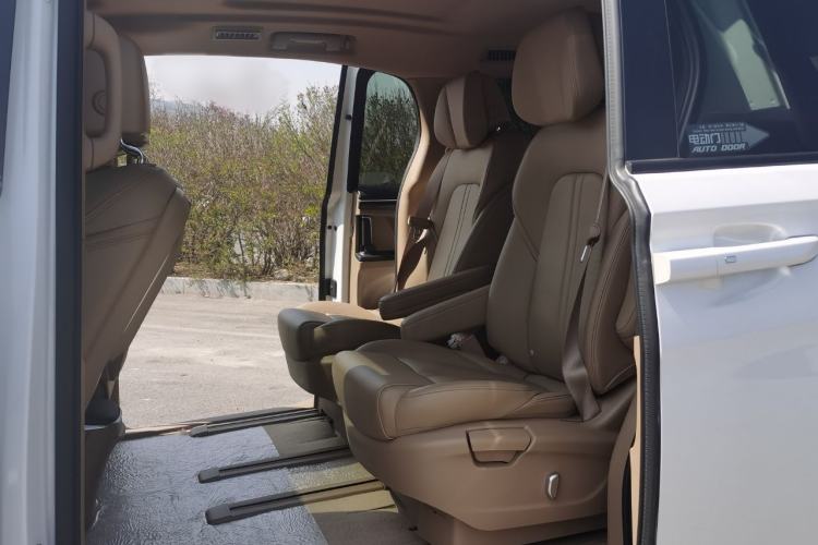 Used Buick GL8 2020 ES Land Cruiser 653T Luxury Edition Interior 6