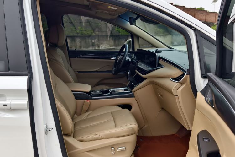 Used Buick GL8 2020 ES Land Cruiser 653T Luxury Edition Interior 7