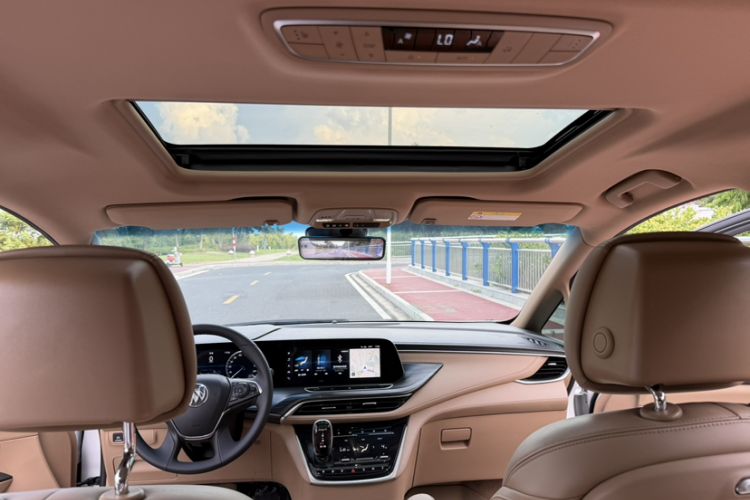 Used Buick GL8 2020 ES Land Cruiser 653T Luxury Edition Interior 9