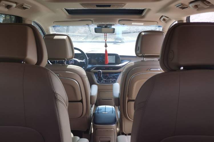 Used Buick GL8 2020 ES Land Cruiser 653T Luxury Edition Interior 9
