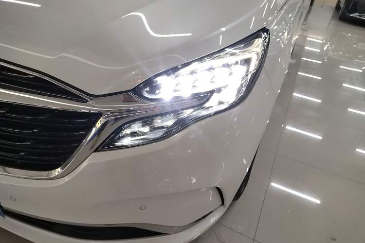 Used Buick GL8 2020 ES Land Cruiser 653T Flagship Model Left Front Headlight