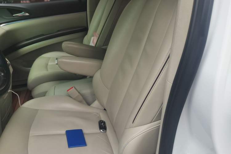 Used Buick GL8 2020 Land Business Class 652T Luxury Model Left Front Seat