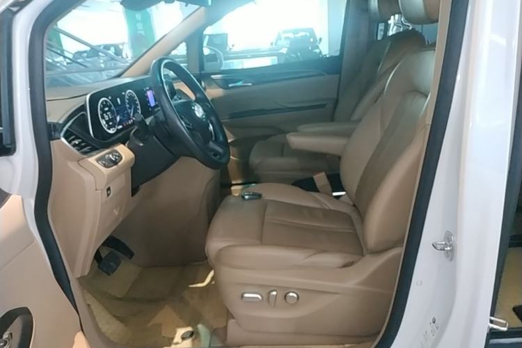 Used Buick GL8 2020 ES Land Cruiser 653T Flagship Model Left Front Seat
