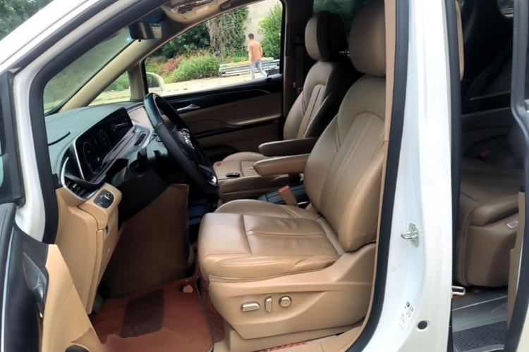 Used Buick GL8 2020 ES Land Cruiser 653T Flagship Model Left Front Seat