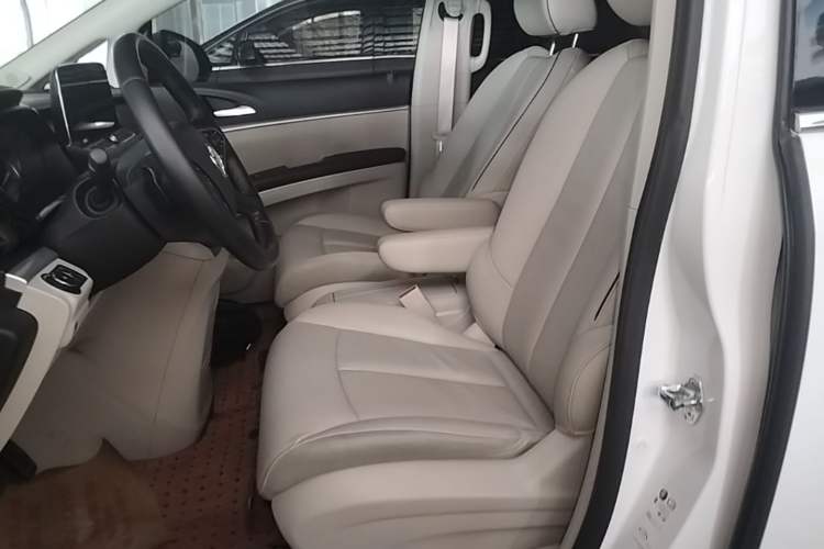 Used Buick GL8 2020 Land Business Class 652T Luxury Model Left Front Seat