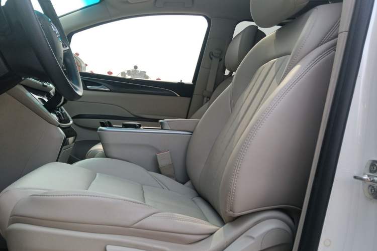 Used Buick GL8 2020 ES Land Cruiser 653T Comfort Edition Left Front Seat