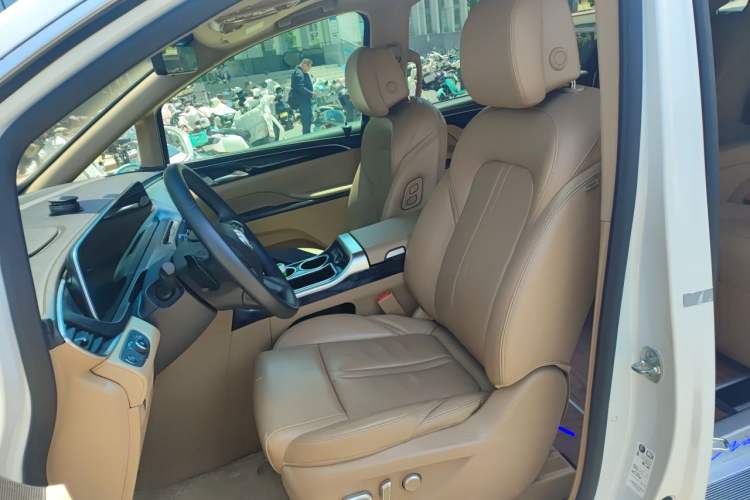 Used Buick GL8 2020 ES Land Cruiser 653T Flagship Model Left Front Seat