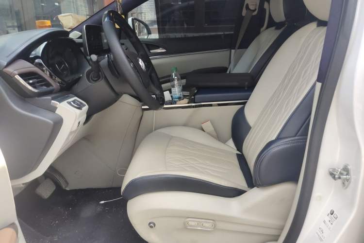 Used Buick GL8 2020 Land Business Class 652T Luxury Model Left Front Seat