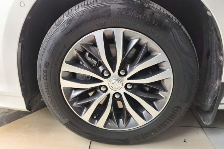 Used Buick GL8 2020 ES Land Cruiser 653T Luxury Edition Left Front Wheel Hub