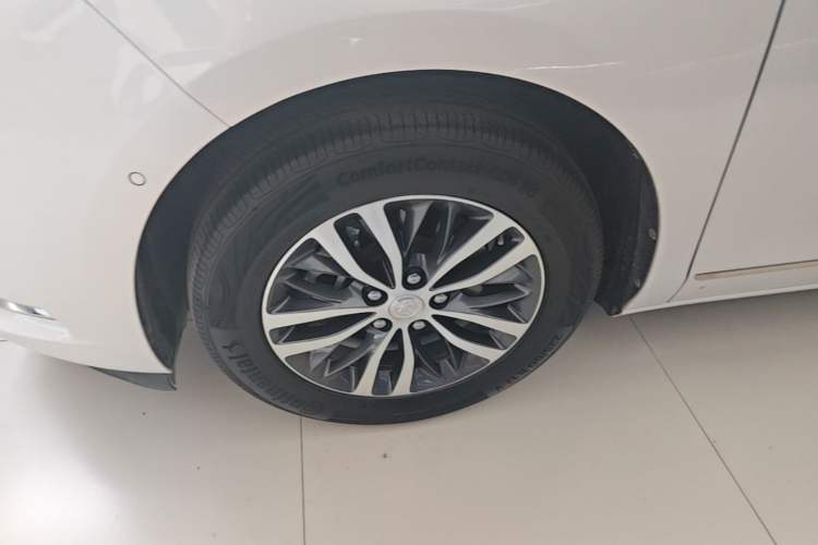 Used Buick GL8 2020 ES Land Cruiser 653T Luxury Edition Left Front Wheel Hub