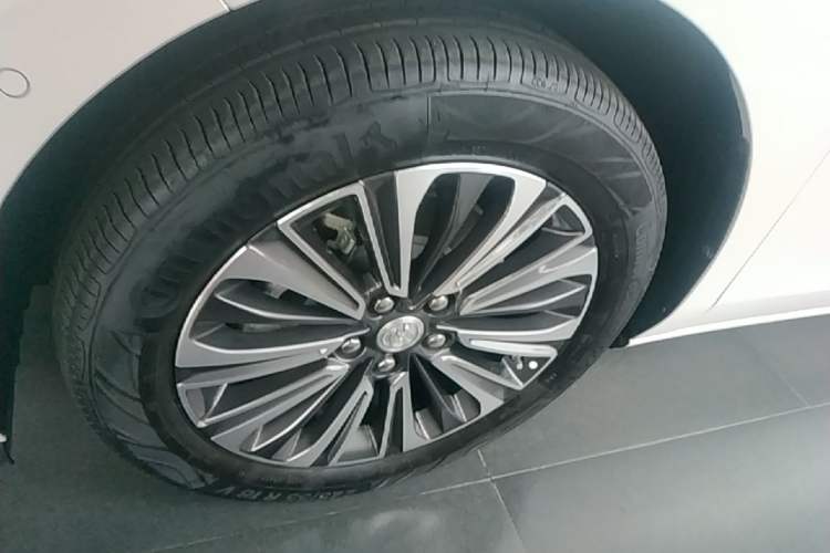 Used Buick GL8 2020 ES Land Cruiser 653T Luxury Model Left Front Wheel Hub
