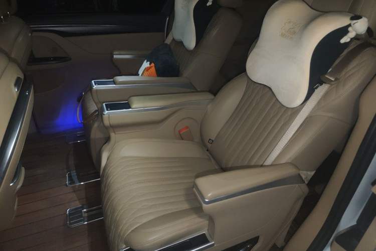 Used Buick GL8 2020 ES Land Cruiser 653T Luxury Edition Left Rear Seat