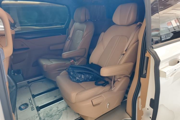 Used Buick GL8 2020 ES Land Cruiser 653T Smart Flagship Model Left Rear Seat