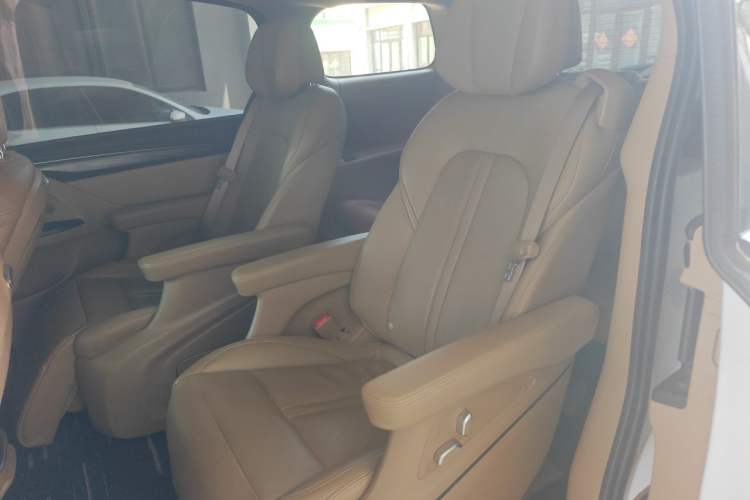 Used Buick GL8 2020 ES Land Cruiser 653T Luxury Model Left Rear Seat