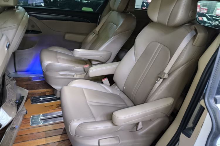 Used Buick GL8 2020 ES Land Cruiser 653T Luxury Edition Left Rear Seat