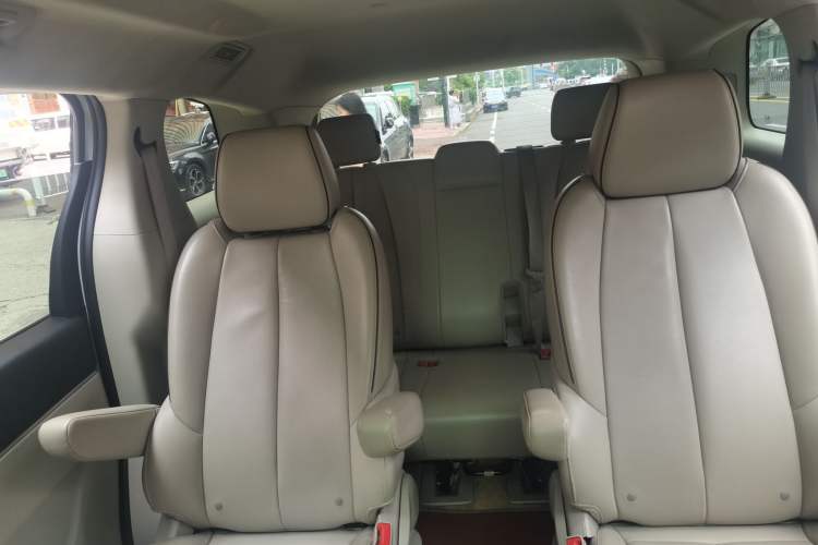 Used Buick GL8 2020 Land Business Class 652T Luxury Model Left Rear Seat