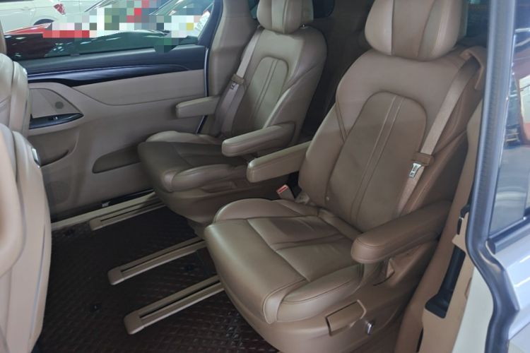 Used Buick GL8 2020 ES Land Cruiser 653T Luxury Edition Left Rear Seat