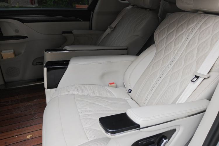 Used Buick GL8 2020 ES Land Cruiser 653T Comfort Edition Left Rear Seat