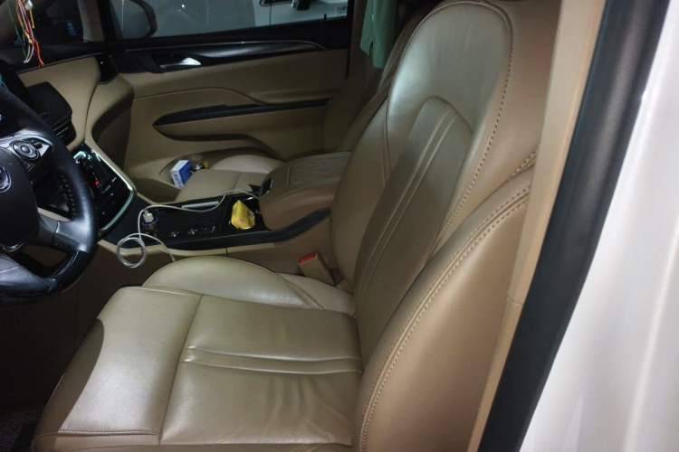 Used Buick GL8 2020 ES Land Cruiser 653T Luxury Edition Left Rear Seat