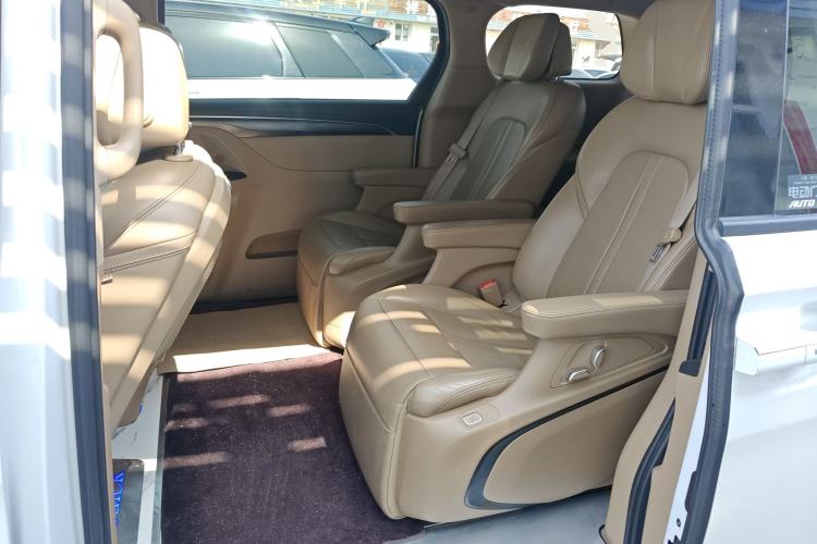 Used Buick GL8 2020 ES Land Cruiser 653T Luxury Model Left Rear Seat