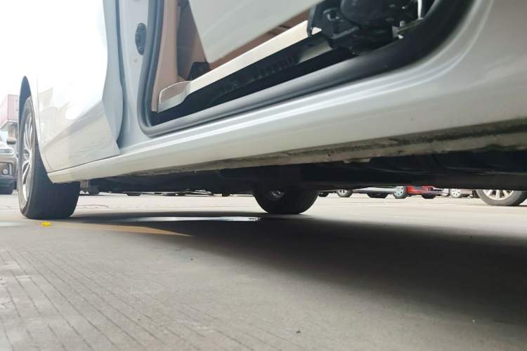 Used Buick GL8 2020 ES Land Cruiser 653T Luxury Edition Left Side Sill