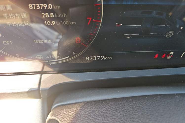 Used Buick GL8 2020 ES Land Cruiser 653T Comfort Edition Odometer Close Up