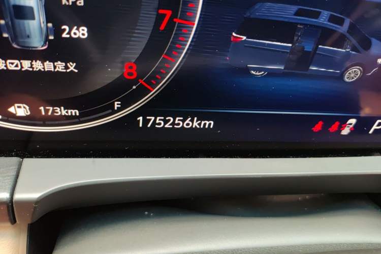 Used Buick GL8 2020 ES Land Cruiser 653T Luxury Edition Odometer Close Up