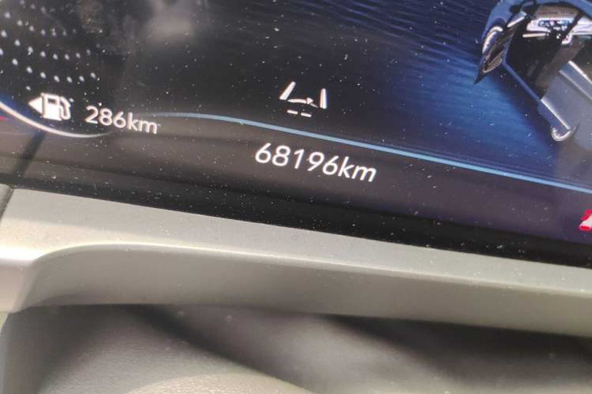 Used Buick GL8 2020 ES Land Cruiser 653T Luxury Edition Odometer Close Up