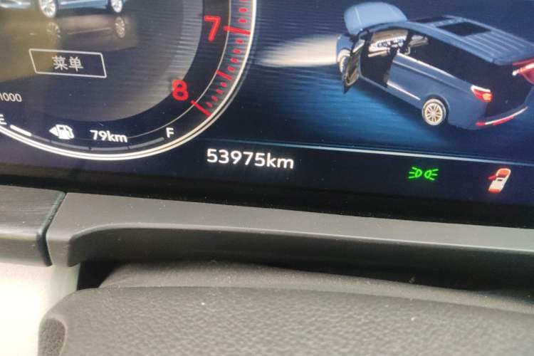 Used Buick GL8 2020 ES Land Cruiser 653T Comfort Edition Odometer Close Up