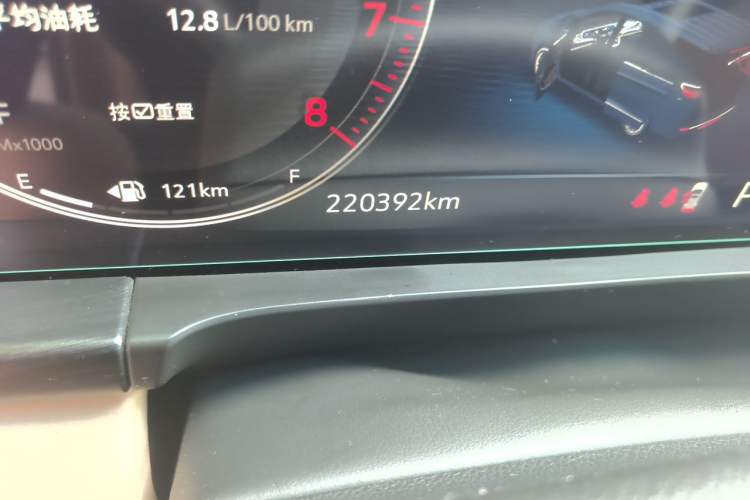 Used Buick GL8 2020 ES Land Cruiser 653T Luxury Edition Odometer Close Up