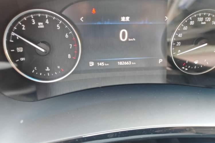 Used Buick GL8 2020 Land Business Class 652T Luxury Model Odometer Close Up