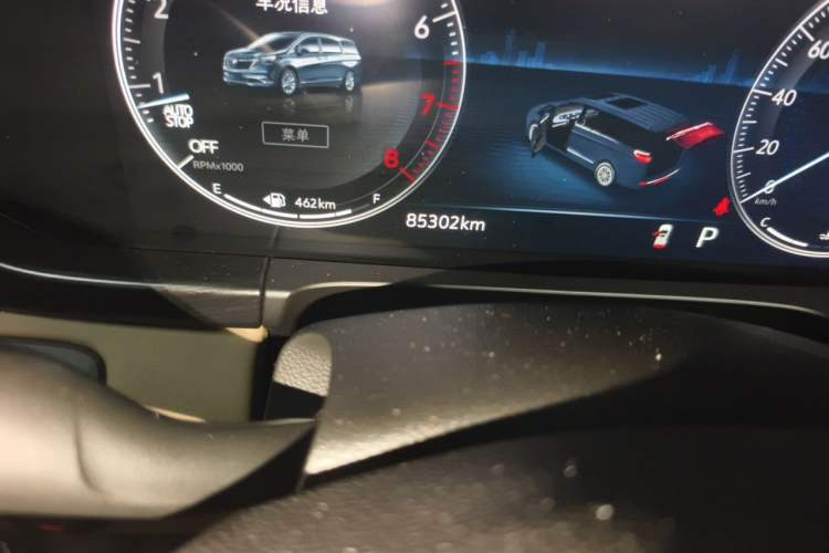 Used Buick GL8 2020 ES Land Cruiser 653T Luxury Edition Odometer Close Up
