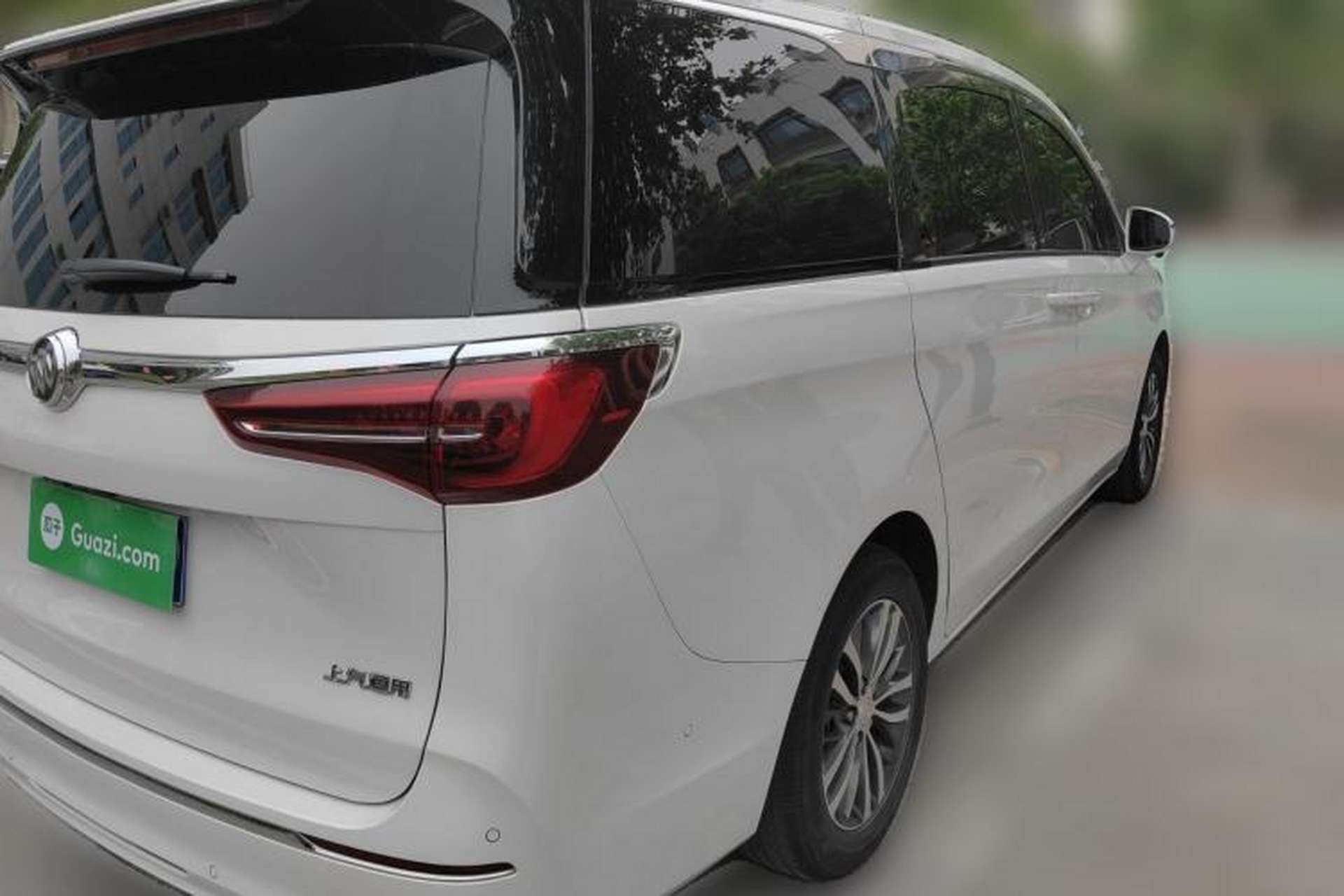 Used Buick GL8 2020 ES Land Cruiser 653T Luxury Edition Rear Right 45 Deg