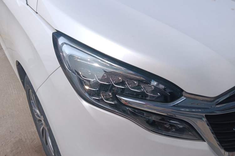 Used Buick GL8 2020 ES Land Cruiser 653T Comfort Edition Right Front Headlight