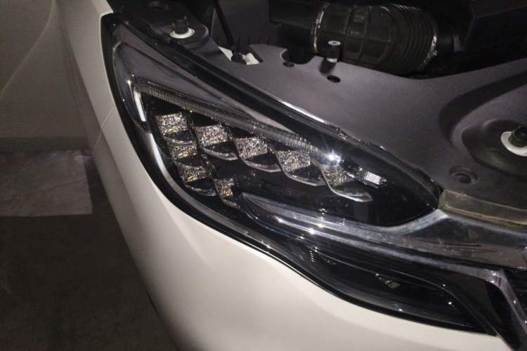 Used Buick GL8 2020 ES Land Cruiser 653T Luxury Edition Right Front Headlight