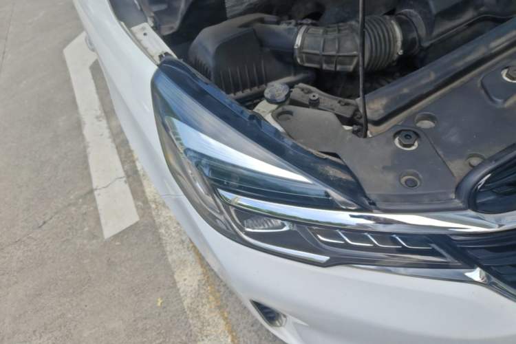 Used Buick GL8 2020 Land Business Class 652T Luxury Model Right Front Headlight