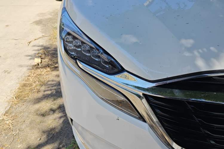 Used Buick GL8 2020 ES Land Cruiser 653T Comfort Edition Right Front Headlight