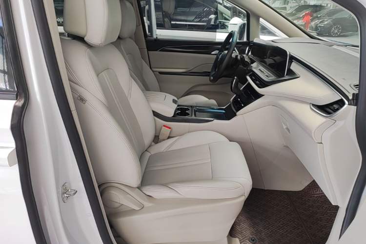 Used Buick GL8 2020 ES Land Cruiser 653T Comfort Edition Right Front Seat